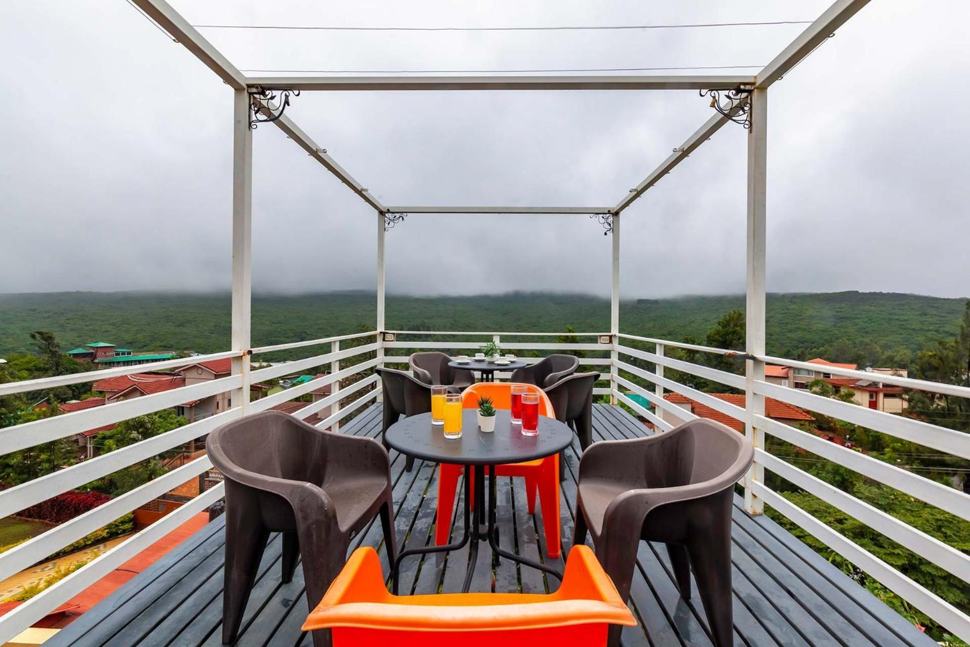 Serenity Hills By Veo - Part Of Stayvista มหาบาเลชวาร์ ภายนอก รูปภาพ
