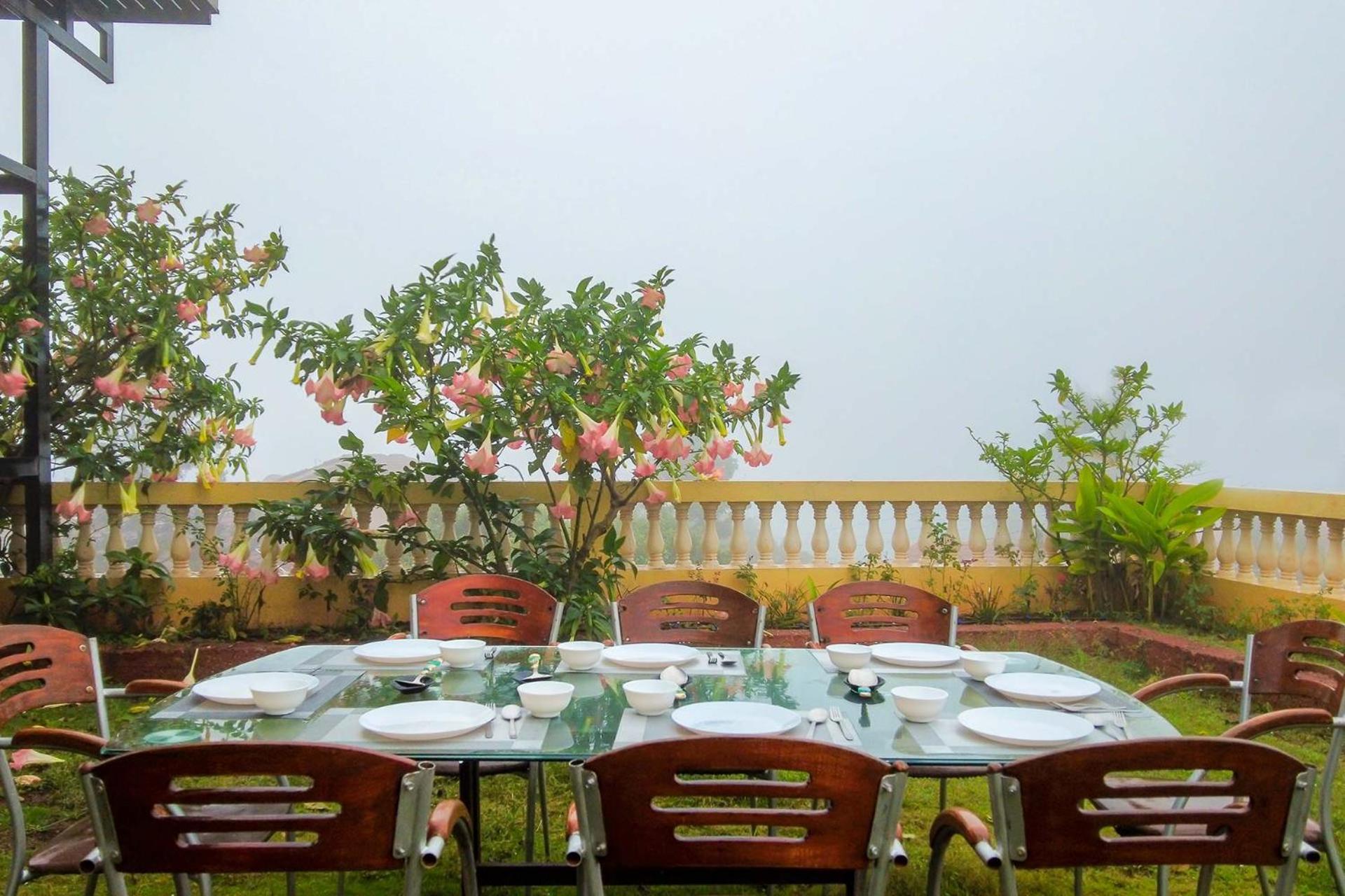 Serenity Hills By Veo - Part Of Stayvista มหาบาเลชวาร์ ภายนอก รูปภาพ